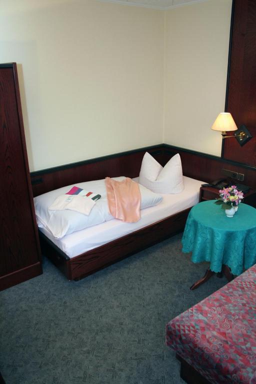 Familienhotel Zur Linde Panschwitz-Kuckau Pokoj fotografie